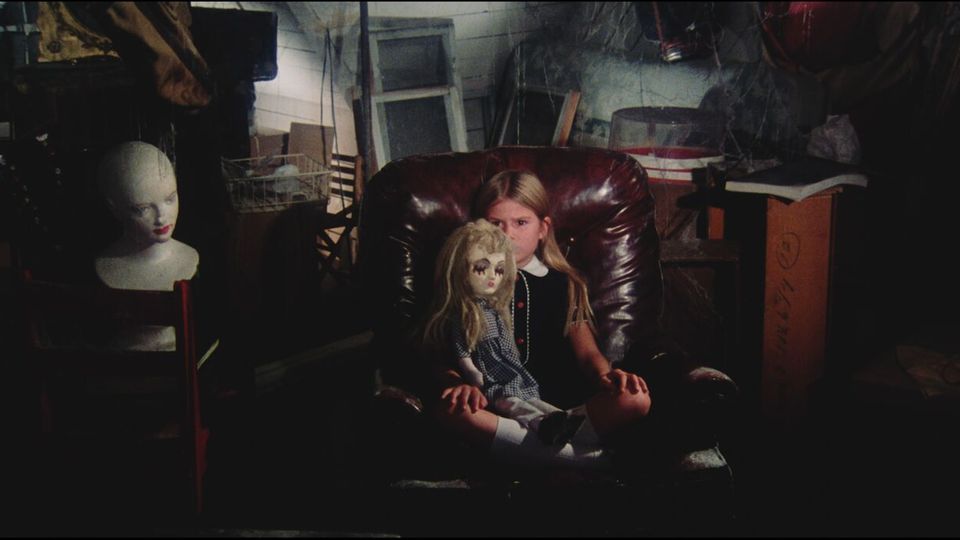 A still from Cathy's Curse (1977)