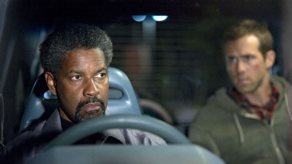 A still from Safe House (2012)